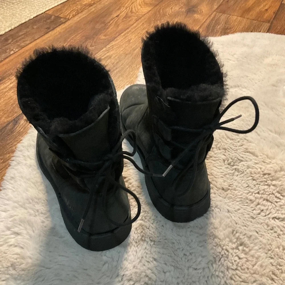 UGG‎ Booties Size 7 Black Naiyah Suede Tie Back Sterling Womens